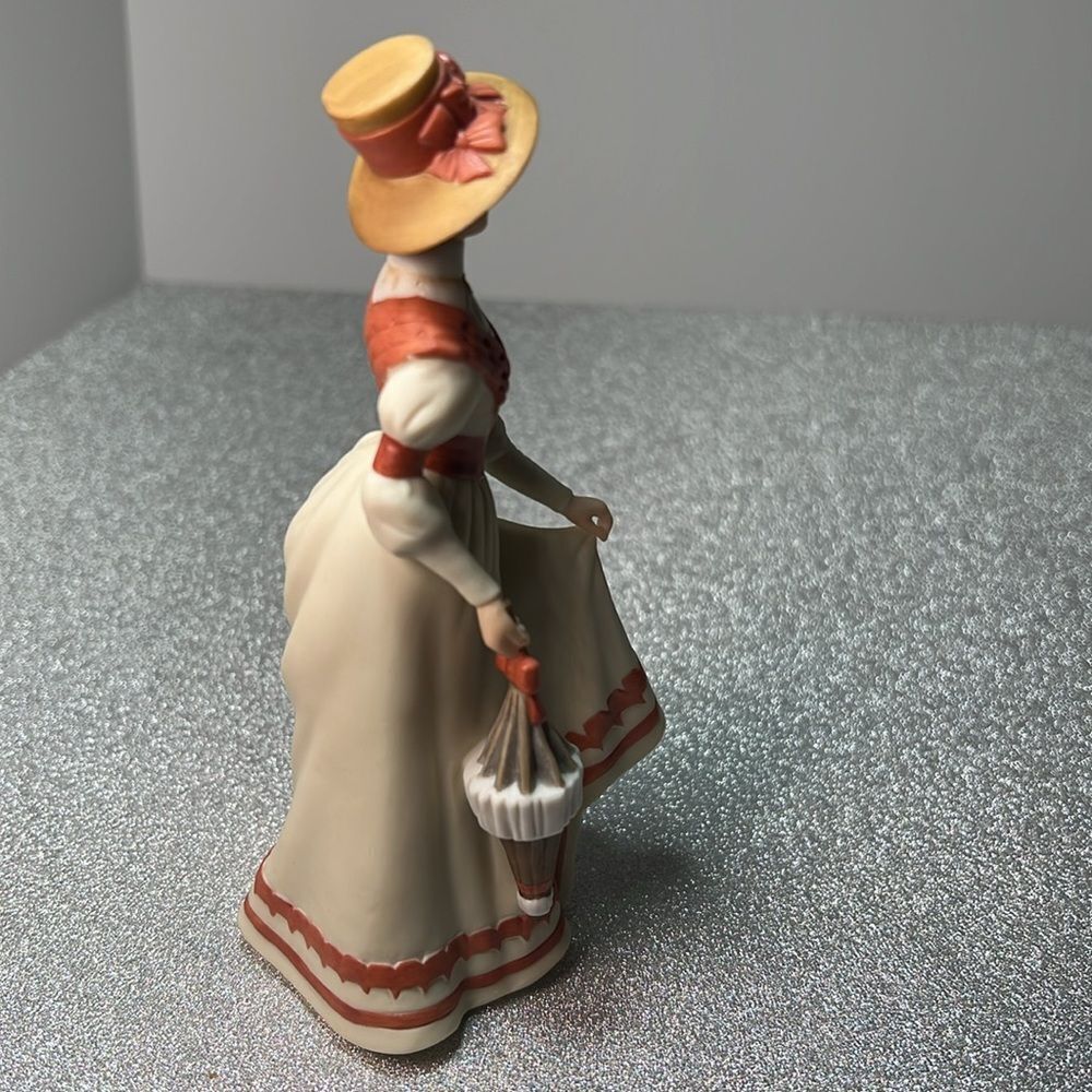 The Great Fashions of History SARAH by Lenox Edwardian Era. KK340 - Picture 3 of 5